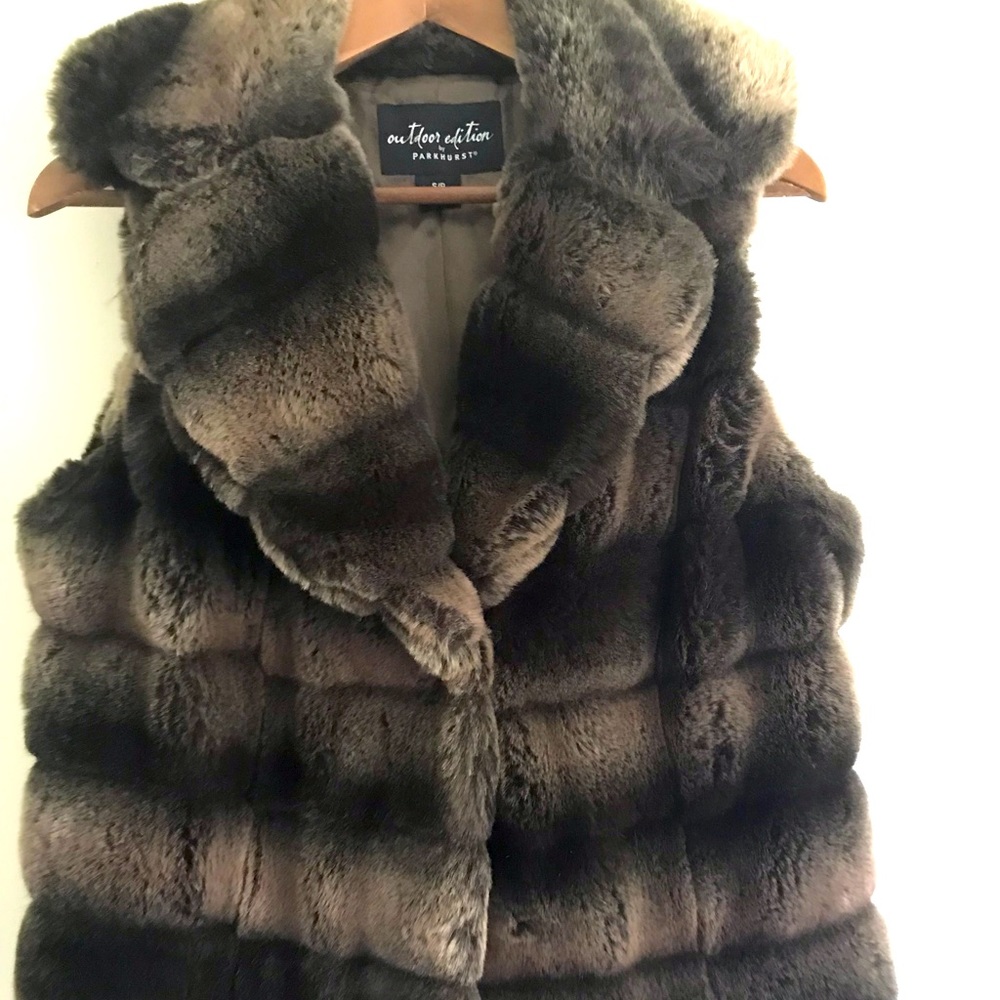 PARKHURST Brown Plush Faux Fur Vest, S